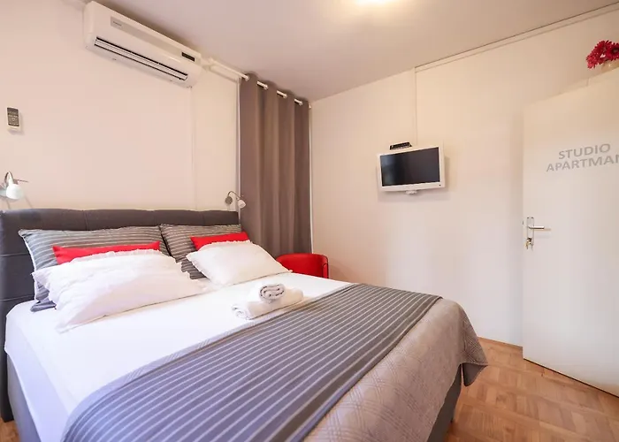 Sea Organ 2 Апартаменти